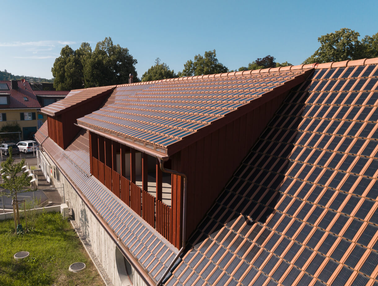 Conservation de l’esthétique des tuiles, production d’électricité