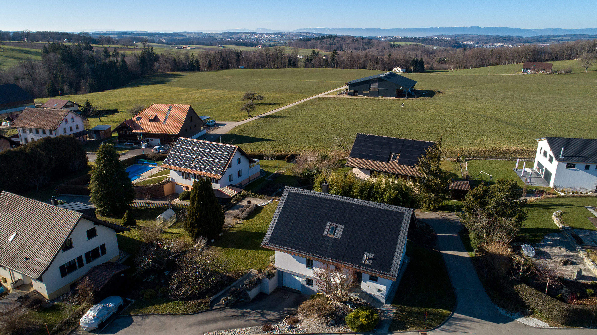 Sanierung Einfamilienhaus, Ependes, Fribourg, Solarmodul FIT 52, Flachschiebeziegel FS 03 (ZR), Gasser Ceramic, Panotron AG