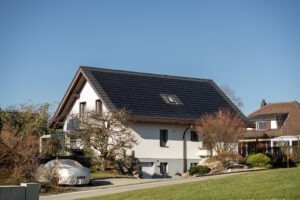 Sanierung Einfamilienhaus, Ependes, Fribourg, Solarmodul FIT 52, Flachschiebeziegel FS 03 (ZR), Gasser Ceramic, Panotron AG
